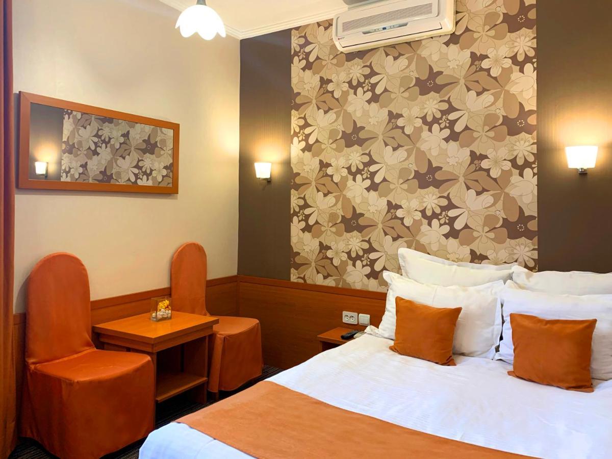 Economy Room In Hotel Eney 리비프 외부 사진