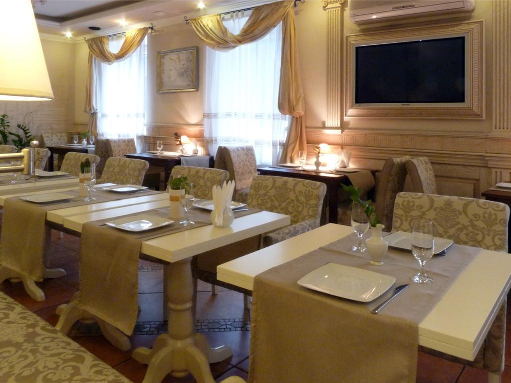 Economy Room In Hotel Eney 리비프 외부 사진